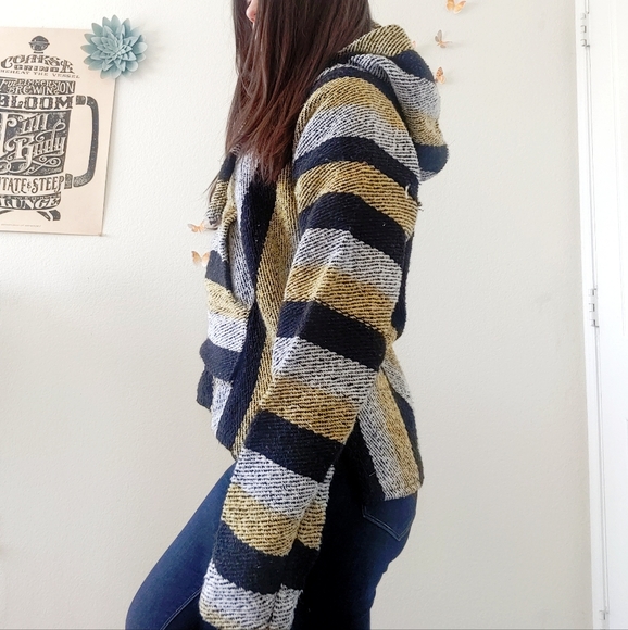 Woven Striped Drug Rug Skater Hoodie - Picture 3 of 5